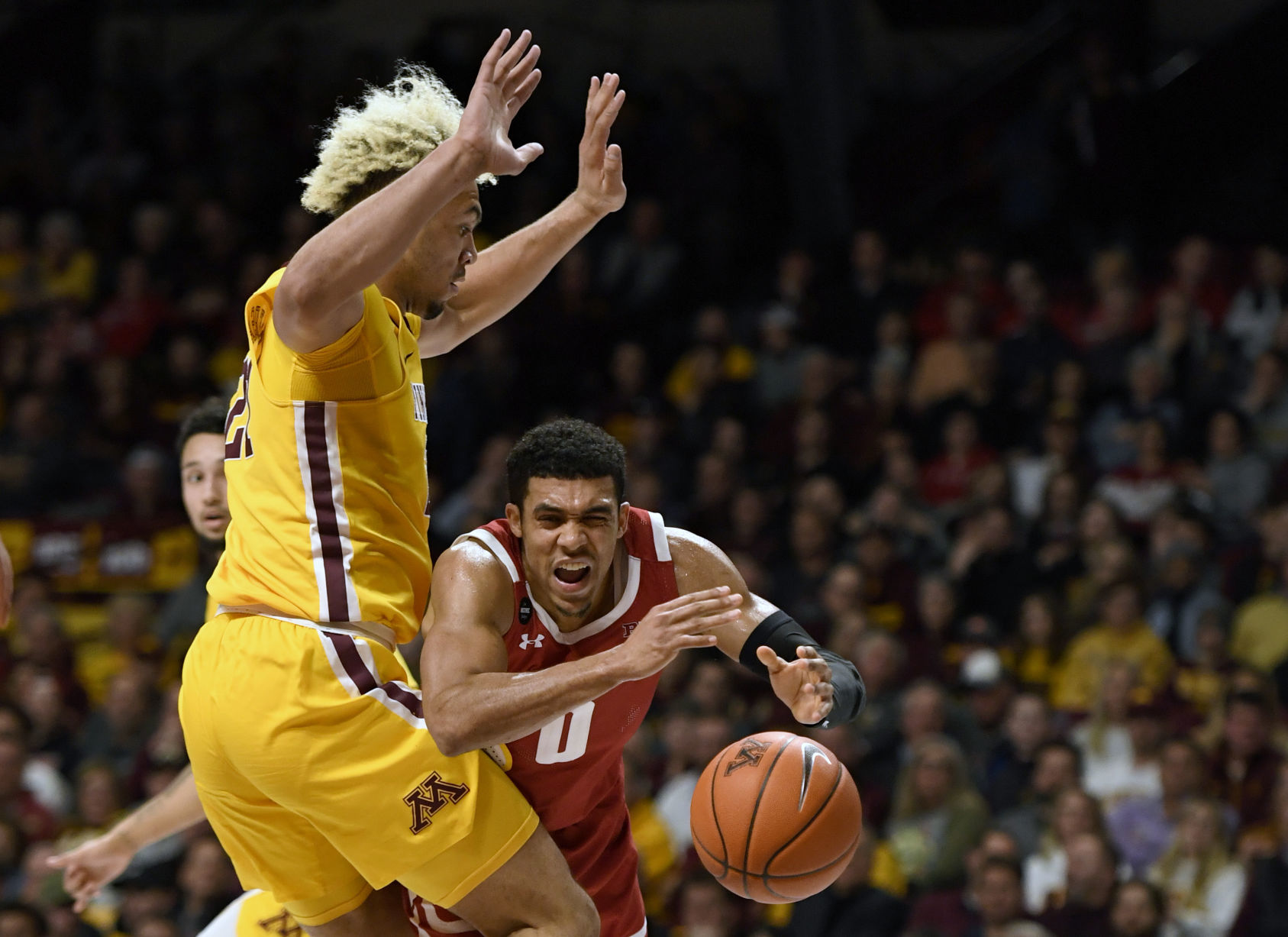 Golden Gophers 70, Badgers 52